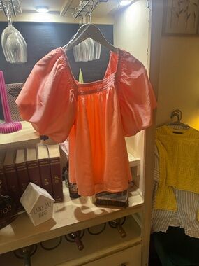 entro Coral Puff-Sleeve Square-Neck Blouse